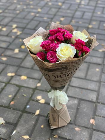 Букет цветов из: Розы в Сурское
